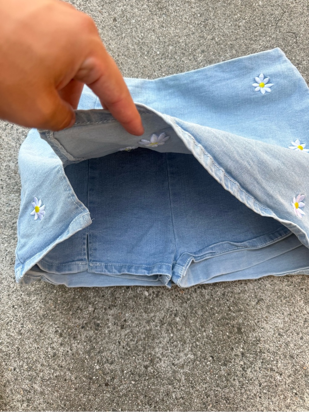 Light Blue Daisy Appliqué Mini Skirt - Picture 3 of 6